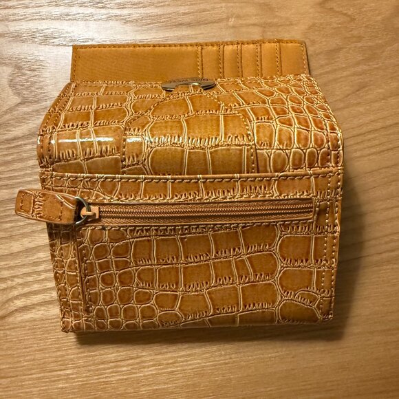 NINE WEST LT BROWN CROCODILE EMBOSSED ORGANIZER WALLET - Picture 5 of 5
